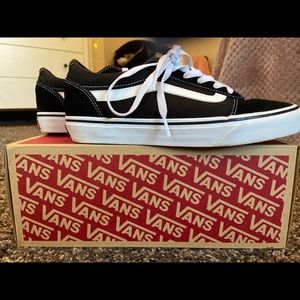 COPY - Vans 8.5 women’s new